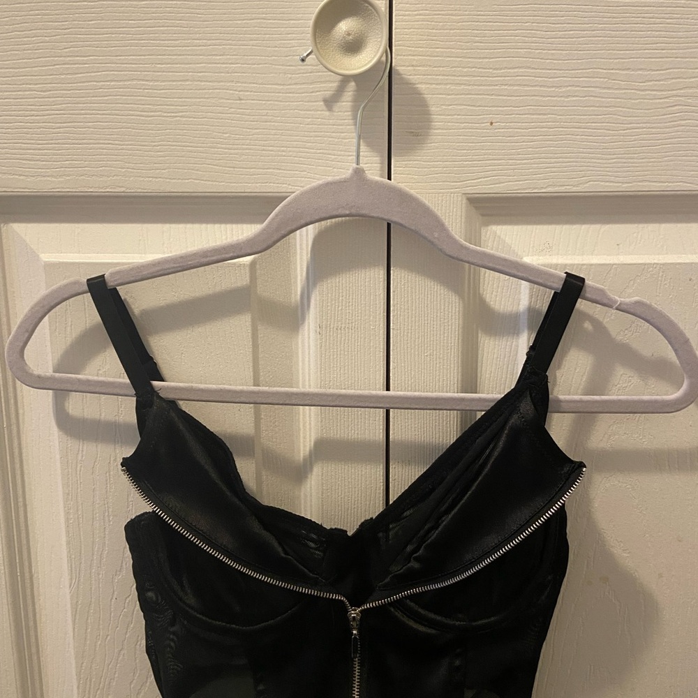 Forever 21 Black Emo Goth BDSM Punk Rock Alt Crop Top Zipper Detail Size Small
